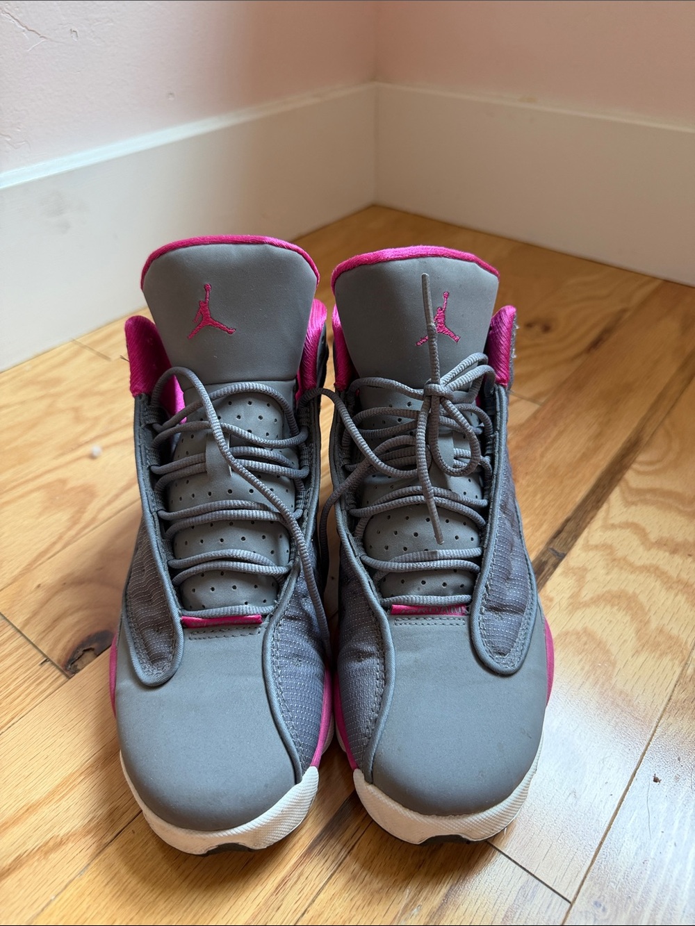 Nike Air Jordan 13 Retro GS "Cool Grey Fusion Pink" - 6.5 Y / 8.5 W - Picture 2 of 7